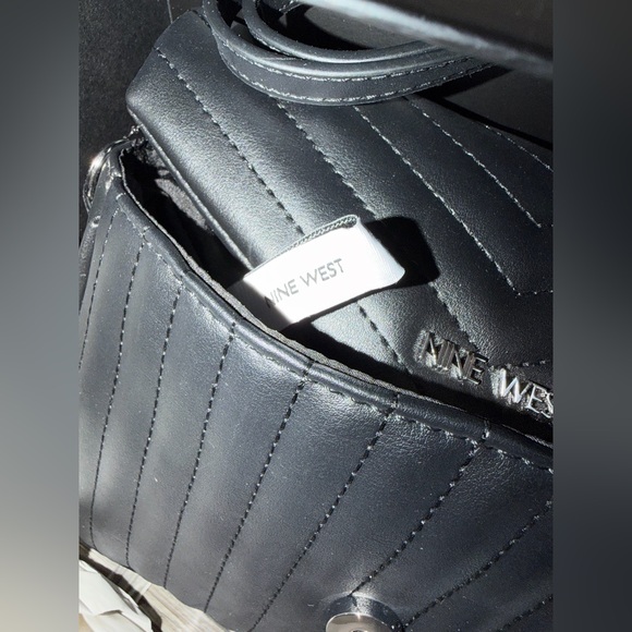 Nine West Sleigh Mini Quilted Crossbody Bag Set – Black – NWT - Picture 6 of 13